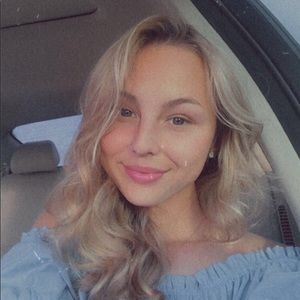 Meet your Posher, Alexus